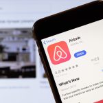 Airbnb stock price analysis after earnings: buy or sell?